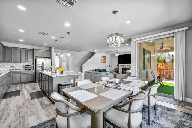 1693 Harvest Ln, Manteca, CA 95337
