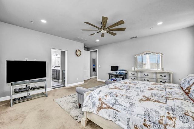 1693 Harvest Ln, Manteca, CA 95337