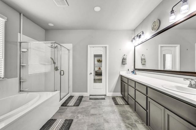 1693 Harvest Ln, Manteca, CA 95337