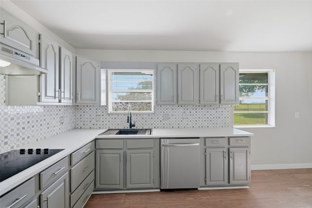 16082 US Highway 377, Whitesboro, TX 76273