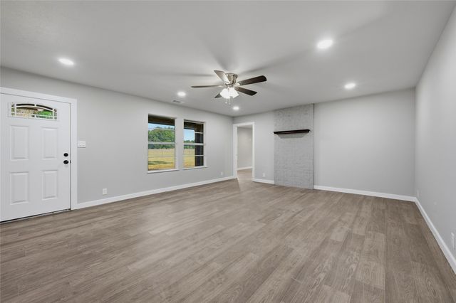 16082 US Highway 377, Whitesboro, TX 76273