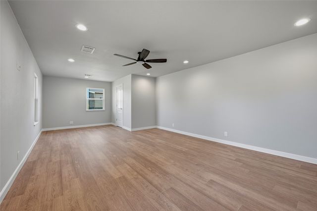 16082 US Highway 377, Whitesboro, TX 76273