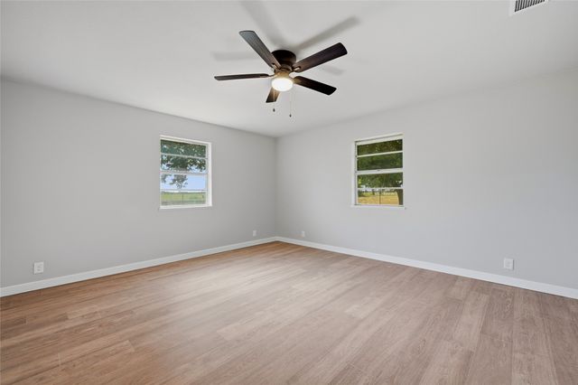 16082 US Highway 377, Whitesboro, TX 76273