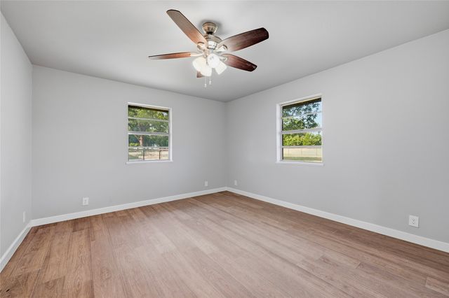 16082 US Highway 377, Whitesboro, TX 76273
