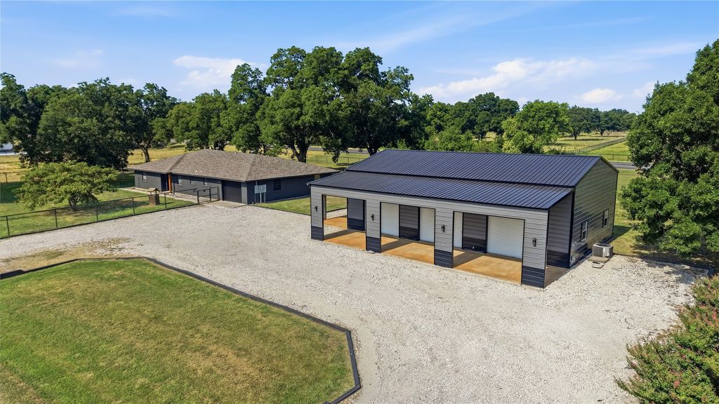 16082 US Highway 377, Whitesboro, TX 76273