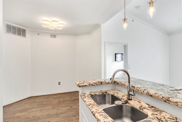 330 Las Colinas Boulevard E 422, Irving, TX 75039