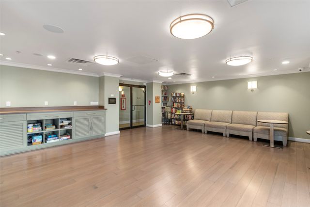 330 Las Colinas Boulevard E 422, Irving, TX 75039