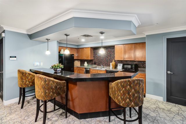 330 Las Colinas Boulevard E 422, Irving, TX 75039