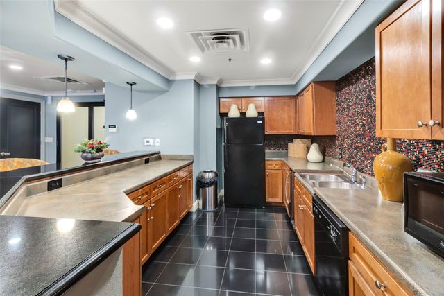 330 Las Colinas Boulevard E 422, Irving, TX 75039