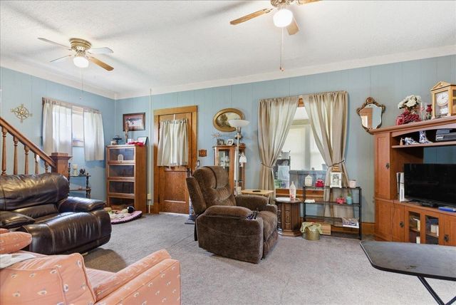 2227 E 4th Street, Waterloo, IA 50703