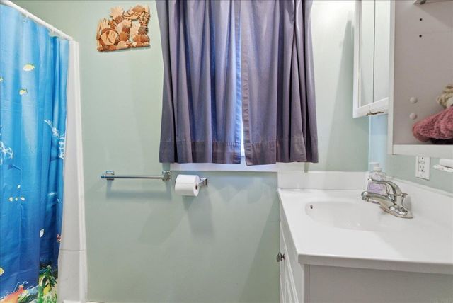 2227 E 4th Street, Waterloo, IA 50703