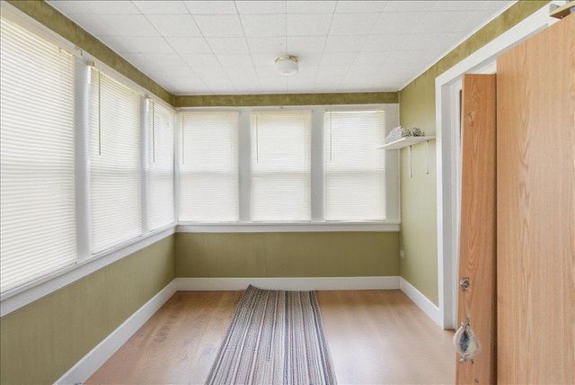 2227 E 4th Street, Waterloo, IA 50703
