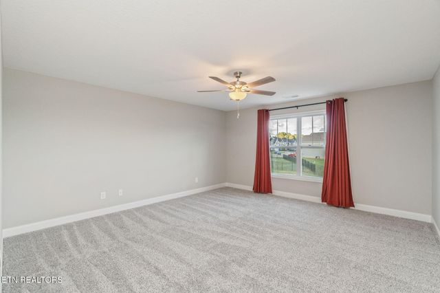 256 Broadberry Ave, Oak Ridge, TN 37830
