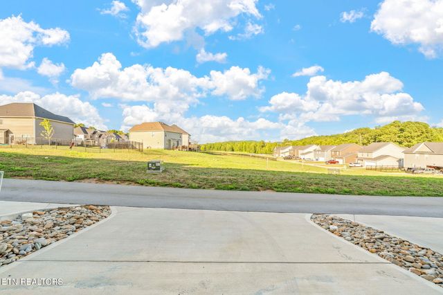 256 Broadberry Ave, Oak Ridge, TN 37830