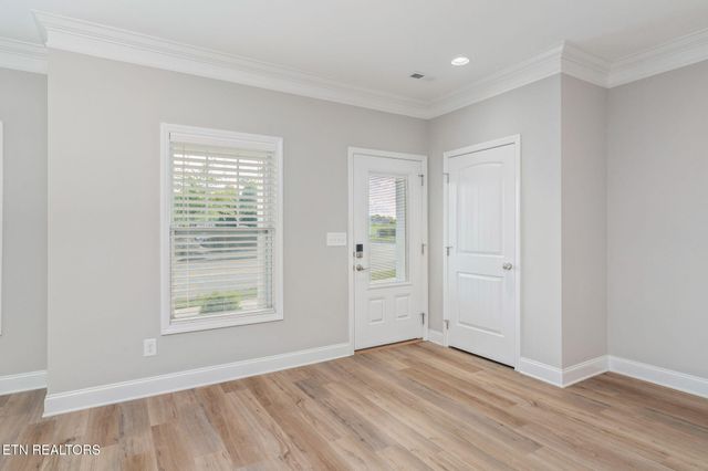 256 Broadberry Ave, Oak Ridge, TN 37830