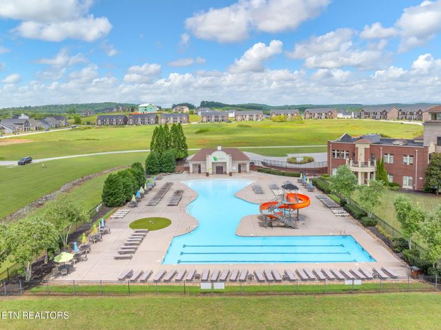 256 Broadberry Ave, Oak Ridge, TN 37830