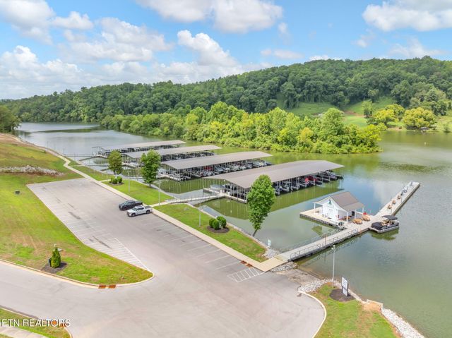 256 Broadberry Ave, Oak Ridge, TN 37830
