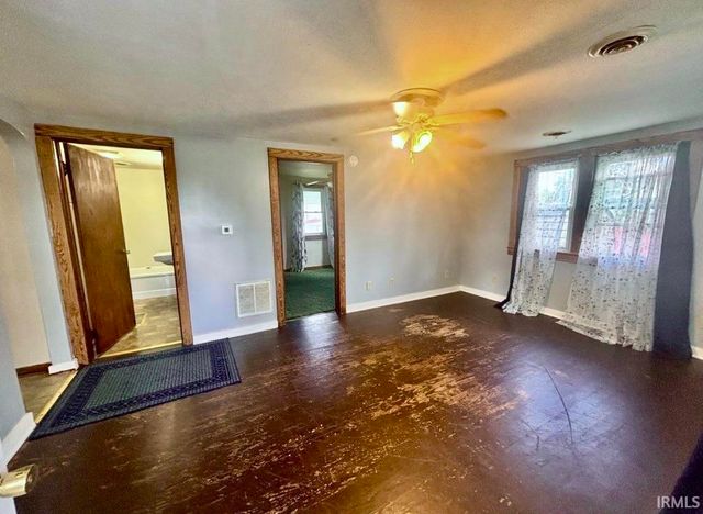 108 S Oak Street, Columbia City, IN 46725