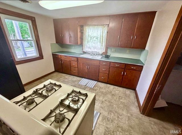 108 S Oak Street, Columbia City, IN 46725