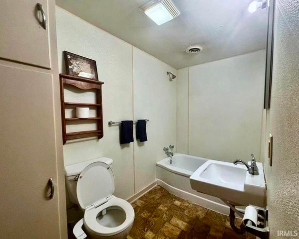 108 S Oak Street, Columbia City, IN 46725