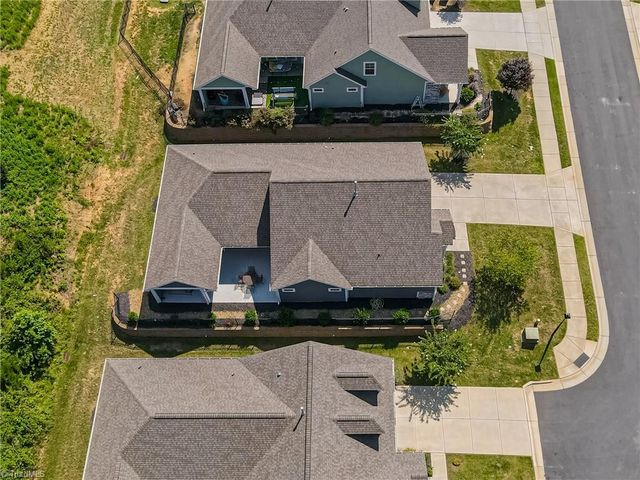 2438 Albemarle Court, Winston-salem, NC 27106