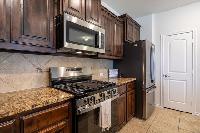 112 Cole Court, Argyle, TX 76226