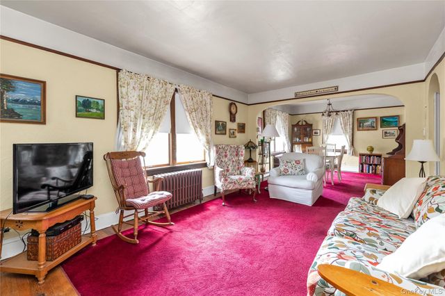 70 Lyon Place, Lynbrook, NY 11563