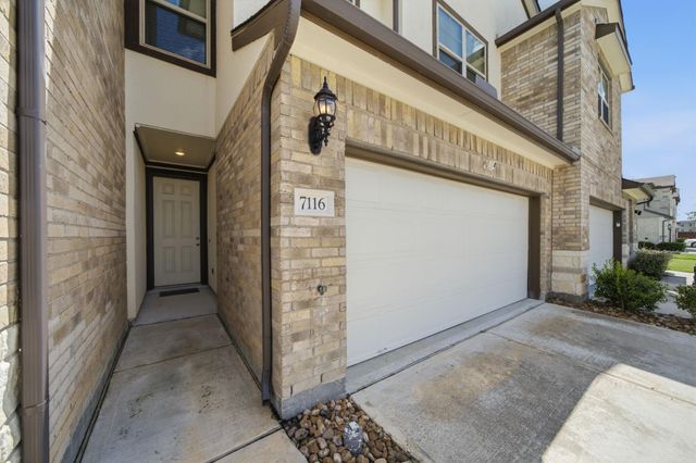 7116 Elgin Street, Pearland, TX 77584