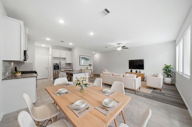 7116 Elgin Street, Pearland, TX 77584