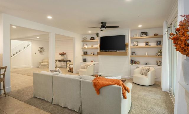 3541 Bloomfield Lane, Clovis, CA 93619