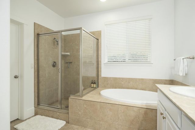 3541 Bloomfield Lane, Clovis, CA 93619