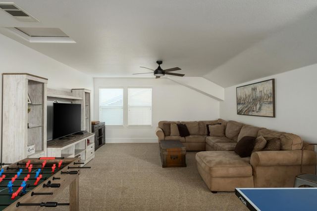3541 Bloomfield Lane, Clovis, CA 93619