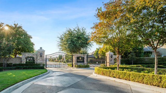 3541 Bloomfield Lane, Clovis, CA 93619