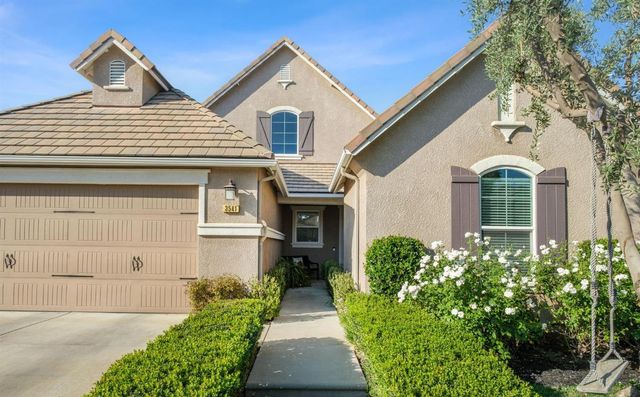 3541 Bloomfield Lane, Clovis, CA 93619