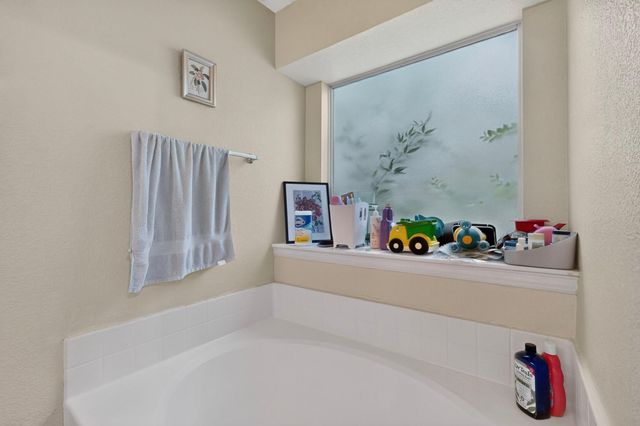 2400 White Stallion WAY, Leander, TX 78641