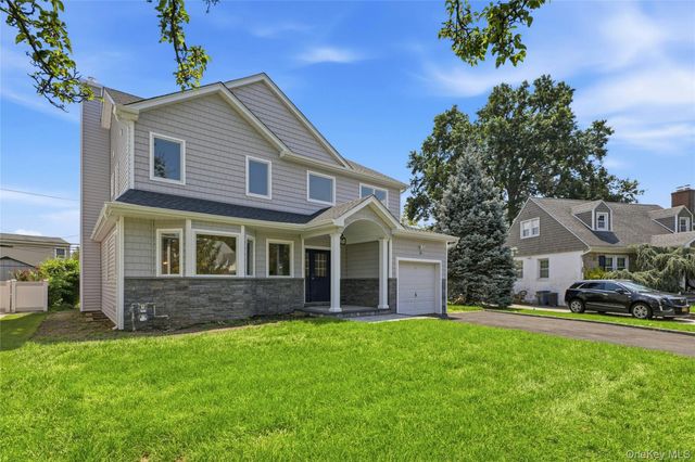 38 Surrey Road, New Hyde Park, NY 11040
