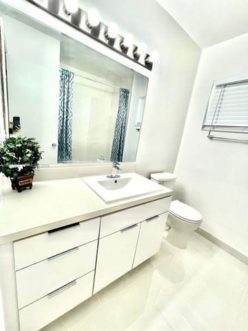 1556 San Benito Ave 1556, Coral Gables, FL 33134