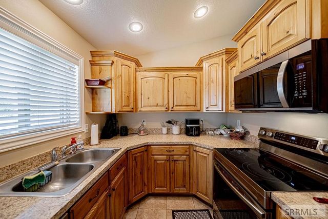 352 N Kimberly Drive, Idaho Falls, ID 83401