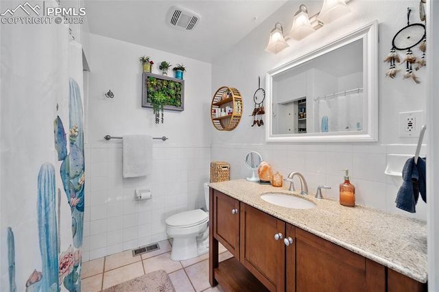 650 E Woodleaf Drive, Pueblo, CO 81007