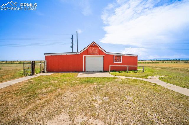 650 E Woodleaf Drive, Pueblo, CO 81007