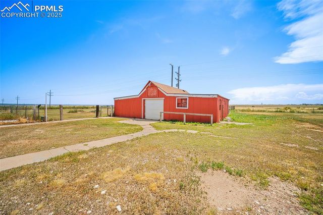 650 E Woodleaf Drive, Pueblo, CO 81007