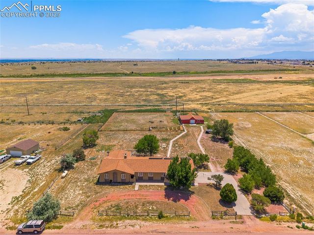 650 E Woodleaf Drive, Pueblo, CO 81007