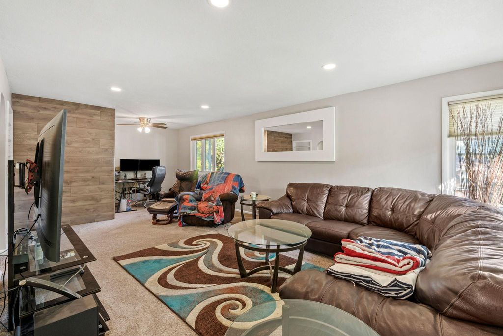 511 7th Avenue E, Shakopee, MN 55379 — photo 3