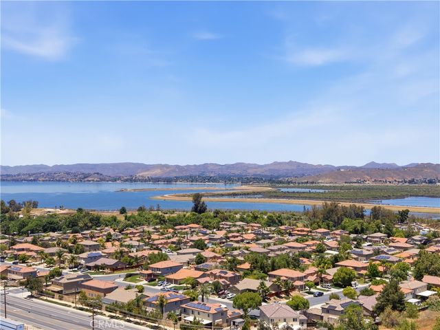 18645 Grand, Lake Elsinore, CA 92530