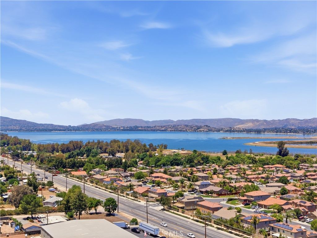 Image 31 of property listing at 18645 Grand, Lake Elsinore, CA 92530