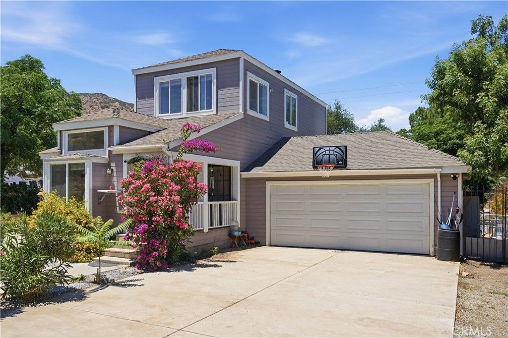 Image 4 of property listing at 18645 Grand, Lake Elsinore, CA 92530