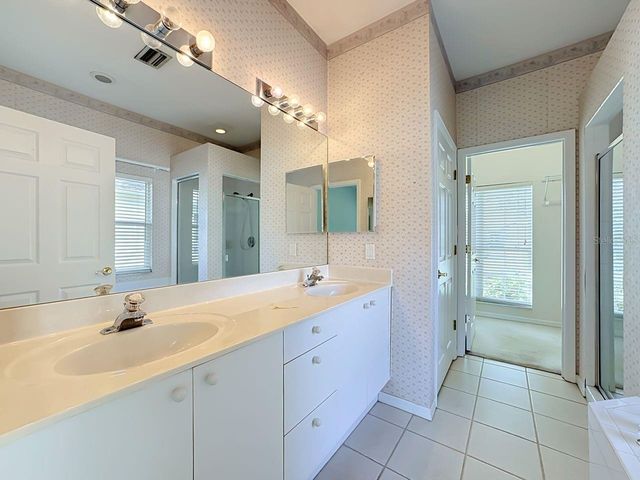 9250 NW 13TH AVENUE CIRCLE, Bradenton, FL 34209