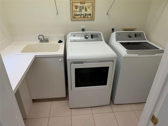 9250 NW 13TH AVENUE CIRCLE, Bradenton, FL 34209