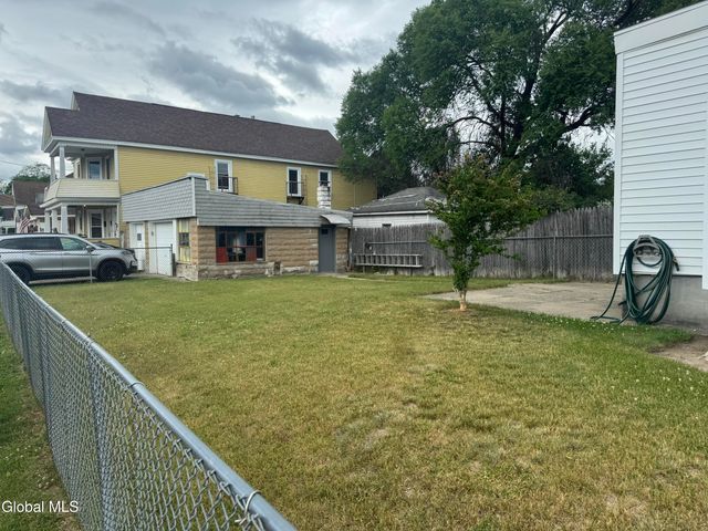 876 Thompson Street, Schenectady, NY 12306