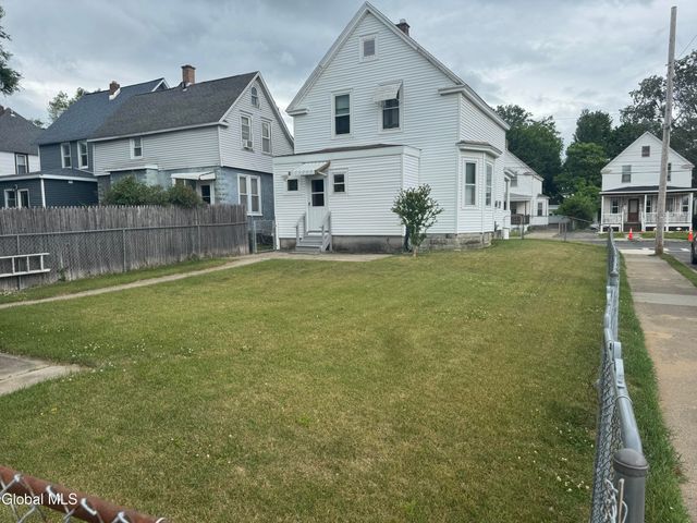 876 Thompson Street, Schenectady, NY 12306